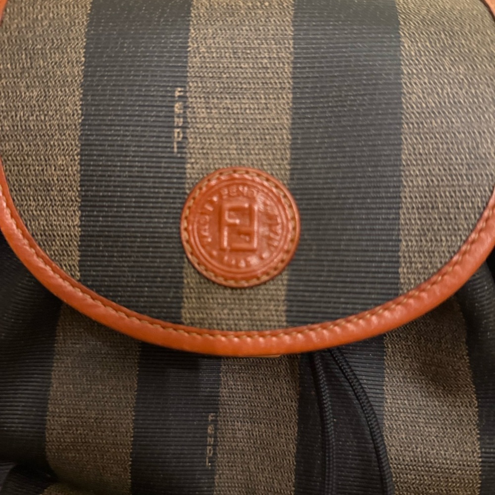 Fendi Pequín vintage small medium backpack inmaculate conditions - Picture 2 of 14